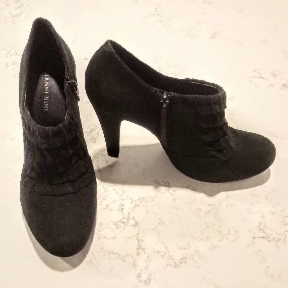 Gianni Bini Black Suede Ruffled Ankle Boots